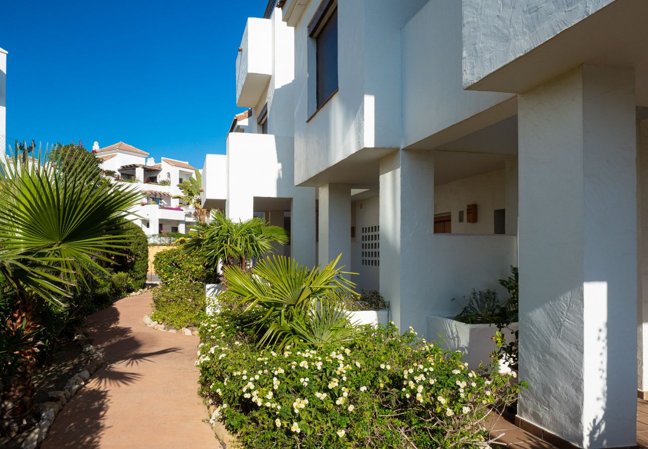 Villa in San Roque - Marina Alcaidesa 2305